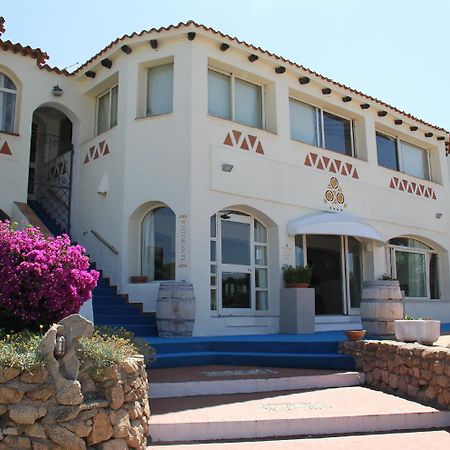 Hotel Tre Botti Baja Sardinia Exterior photo